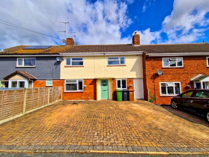 3 Bedroom Terraced House For Sale In Orchard Grove, Littleworth, Worcester, WR5