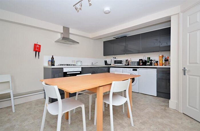 5 Bedroom House To Rent In Kingsbury Road, Brighton, BN1