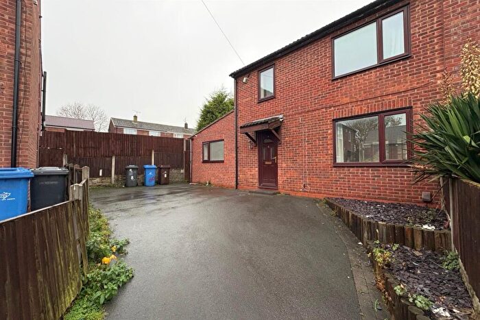 3 Bedroom End Of Terrace House For Sale In Endsleigh Gardens, Derby, DE22