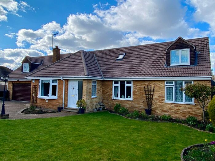 3 Bedroom Detached Bungalow For Sale In Ermine Street, Ancaster, Grantham, NG32