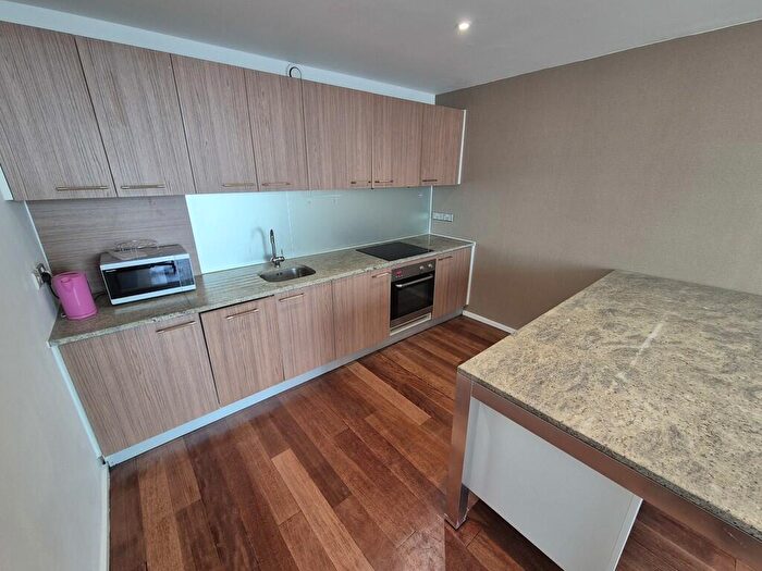 2 Bedroom Apartment To Rent In Beetham Tower, Birmingham, B1