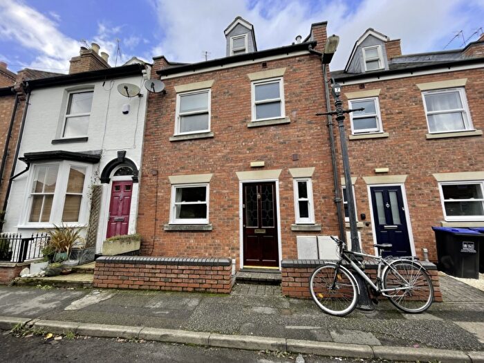 6 Bedroom Terraced House To Rent In Gordon Street, Leamington Spa, Warwickshire, CV31