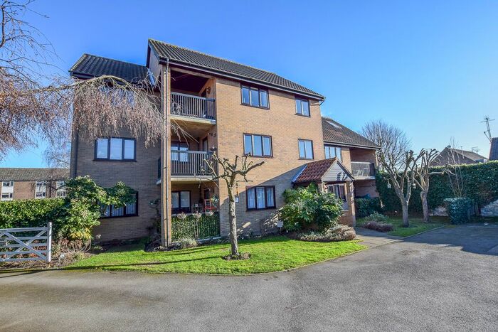 2 Bedroom Flat To Rent In Monks Row, Crib Street, Ware, SG12