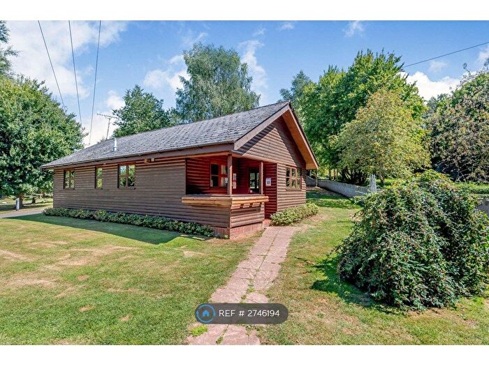 2 Bedroom Bungalow To Rent In Ford Farm Holiday Lodges, Kilcot, Newent, GL18