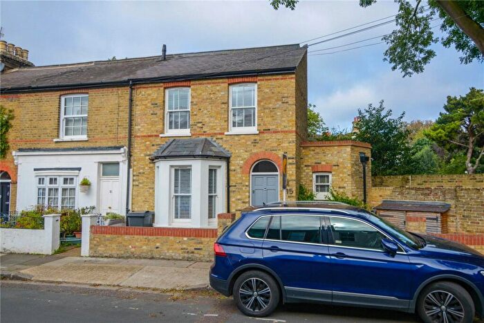 1 Bedroom End Of Terrace House To Rent In Archway Street, Barnes, SW13