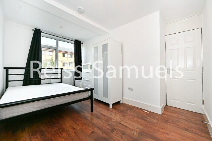 4 Bedroom Maisonette To Rent In Seyssel Street, London, E14