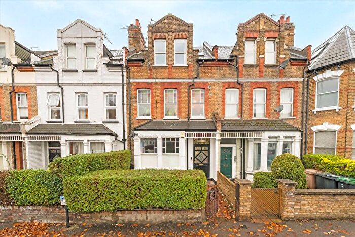 2 Bedroom Flat To Rent In Ferme Park Road, Hornsey, N8