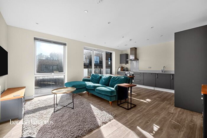 1 Bedroom Flat For Sale In Carlton Grove, London, SE15