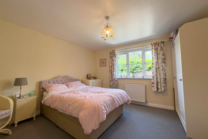 2 Bedroom Town House For Sale In Summer Fields Drive, Midway, Swadlincote, DE11