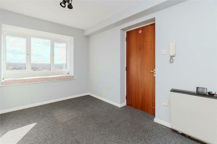 1 Bedroom Apartment To Rent In Victoria Avenue, Bristol, BS5
