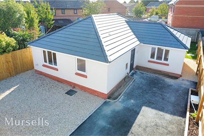 2 Bedroom Bungalow For Sale In Blandford Road, Poole, BH15
