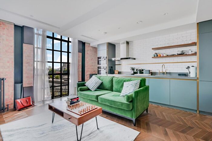 1 Bedroom Flat For Sale In Switch House East, Battersea Power Station, London, SW11
