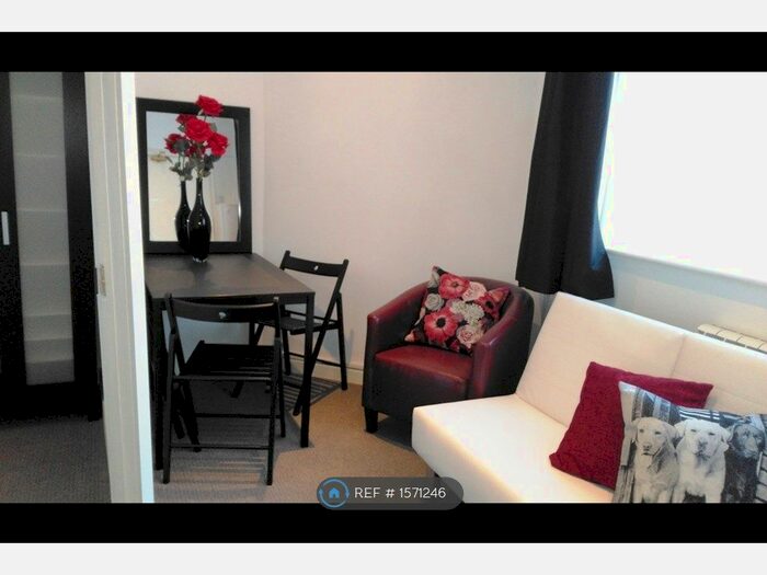 Studio To Rent In Ilkeston, Ilkeston, DE7