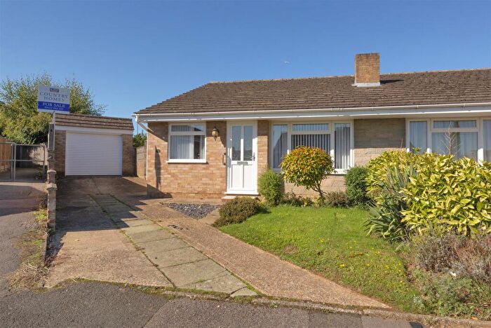 3 Bedroom Bungalow For Sale In Froyle Close, Maidstone, ME16