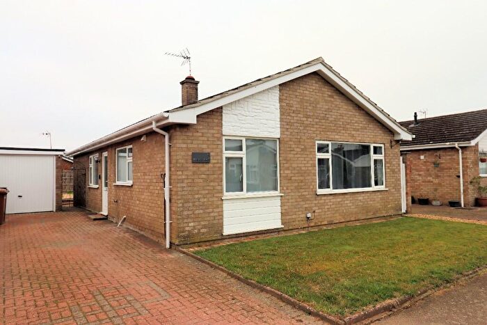 3 Bedroom Detached Bungalow To Rent In Vicarage Walk, Watton, IP25