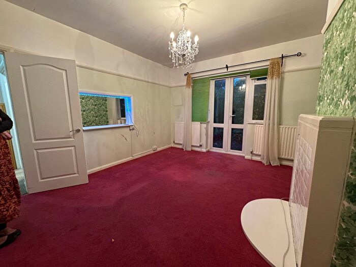 3 Bedroom Semi-Detached House To Rent In Wroxall Road, Dagenham, RM9