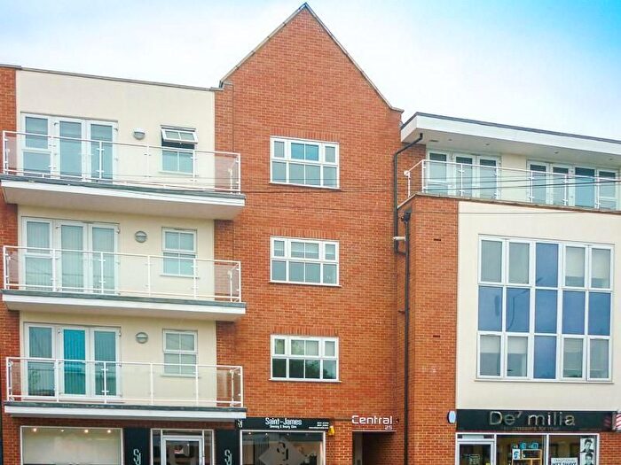 1 Bedroom Flat To Rent In Central, Brentwood, CM15