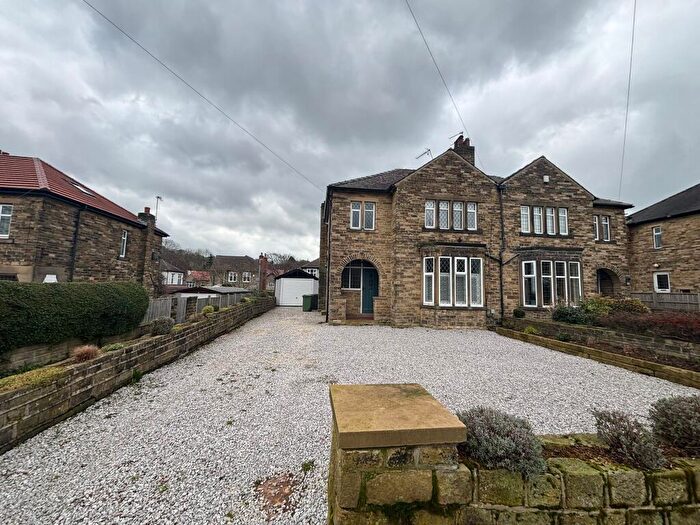 3 Bedroom Semi Detached House For Sale In Broadgate, Huddersfield, HD5