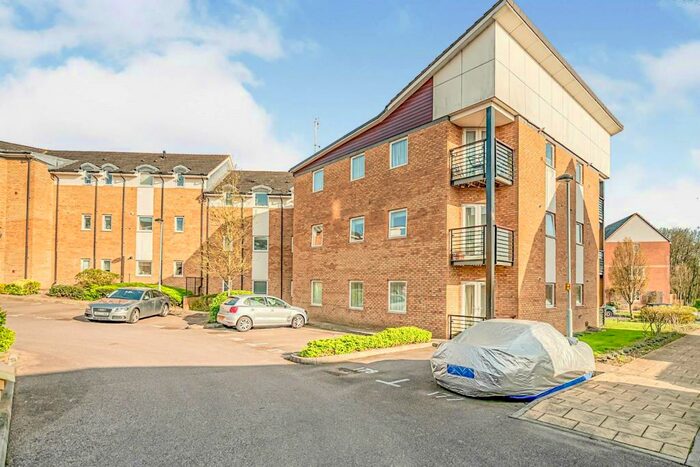 2 Bedroom Apartment To Rent In Berwick Place, Welwyn Garden City, AL7