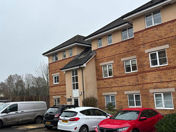 2 Bedroom Flat For Sale In Ebberns Road, Hemel Hempstead, HP3