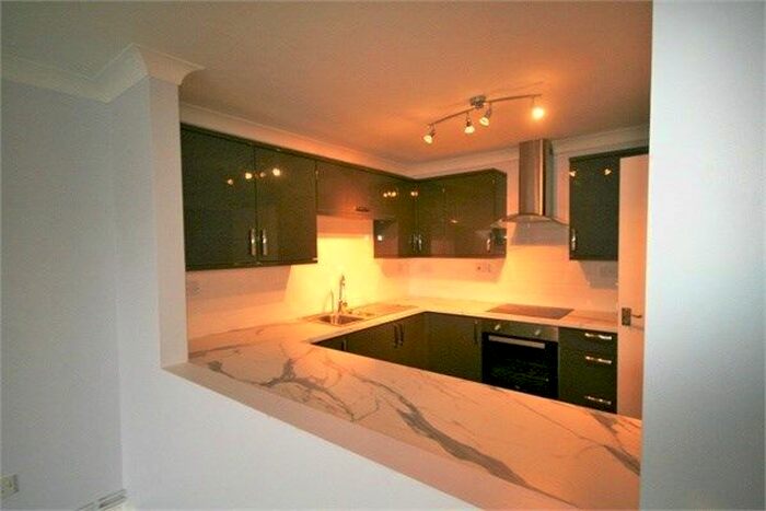 2 Bedroom Flat To Rent In Anchor Court, Victoria Quay, Maritime Quarter, Swansea, SA1