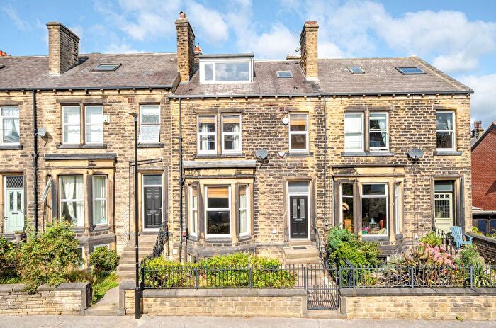 5 Bedroom Terraced House For Sale In Warrels Terrace, Leeds, West Yorkshire, LS13