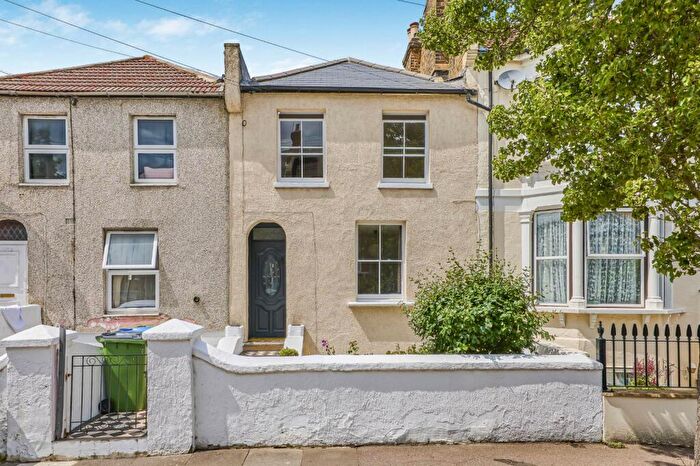 3 Bedroom Terraced House For Sale In Eglinton Road, Woolwich, SE18