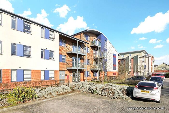 1 Bedroom Flat To Rent In Pretoria Road, Chertsey, KT16