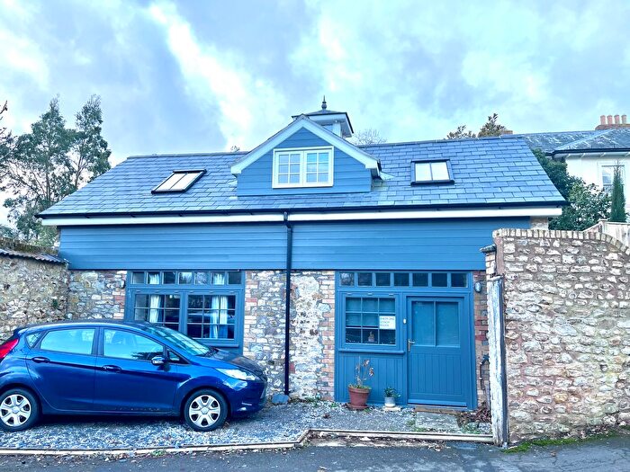 2 Bedroom Detached House To Rent In Middleway, Taunton, TA1