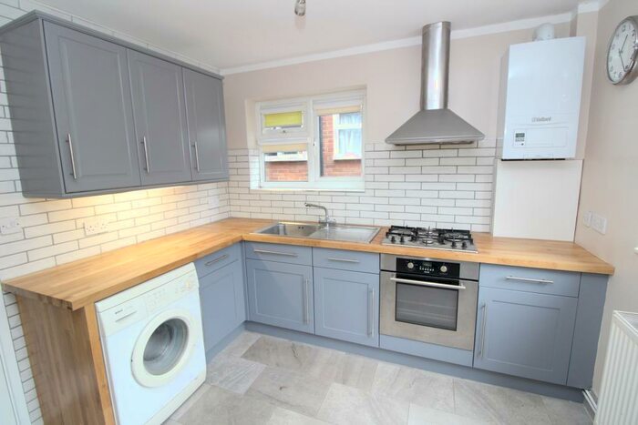 2 Bedroom Maisonette To Rent In Beechmore Gardens, Cheam, Sutton, SM3
