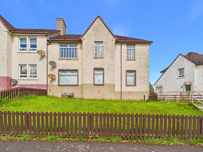 3 Bedroom Flat To Rent In Marnoch Drive, Glenboig, Coatbridge, ML5