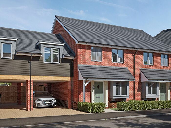 4 Bedroom Terraced House For Sale In Brockhills Lane, New Milton, BH25