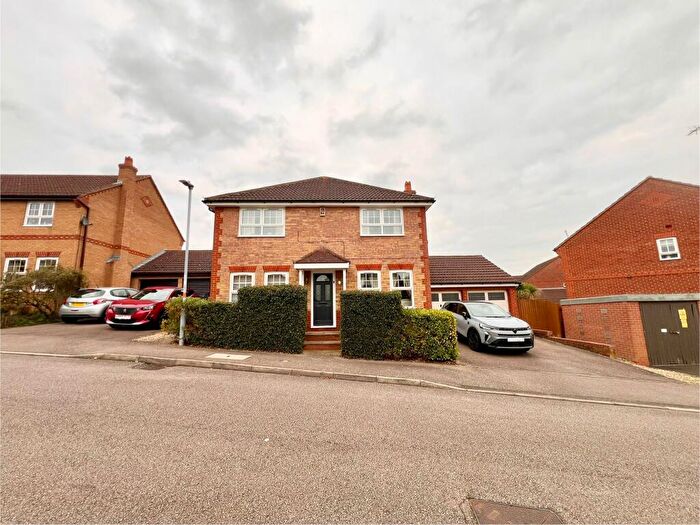 4 Bedroom Detached House For Sale In Honeysuckle Way, Northampton, NN3