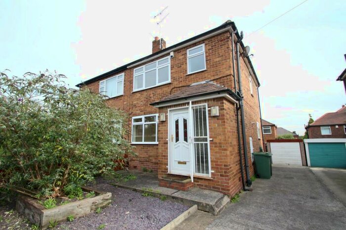 3 Bedroom House To Rent In Kirkstall Mount, Leeds, West Yorkshire, Uk, LS5
