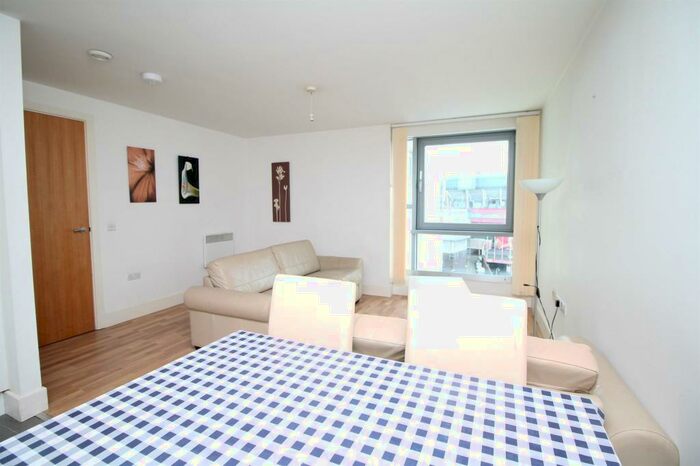 2 Bedroom Apartment To Rent In Golate Street, Cardiff, CF10