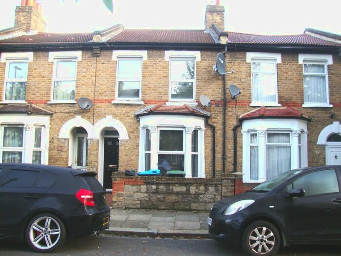 4 Bedroom Terraced House To Rent In Morley Avenue, Edmonton, N18