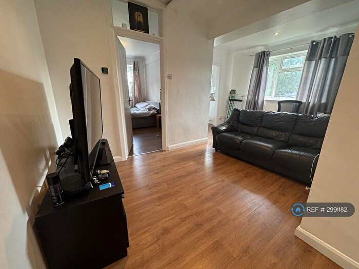 1 Bedroom Flat To Rent In Obelisk Road, Southampton, SO19