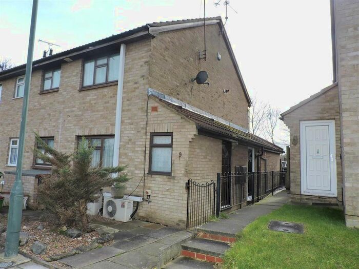 2 Bedroom End Of Terrace House To Rent In Furner Close, Crayford, Dartford, DA1