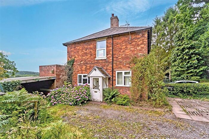 3 Bedroom Semi-Detached House For Sale In Crown Lane, Iverley, Stourbridge, DY8