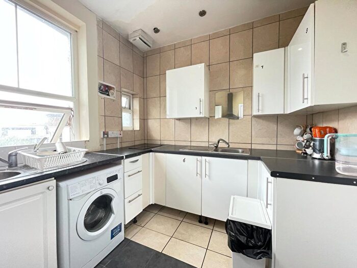 6 Bedroom End Of Terrace House To Rent In Agar Grove, London, NW1