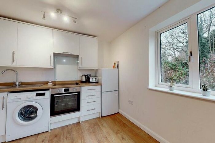 2 Bedroom Flat To Rent In Stratford House, Yardley Wood Road, Yardley Wood, Birmingham, B14