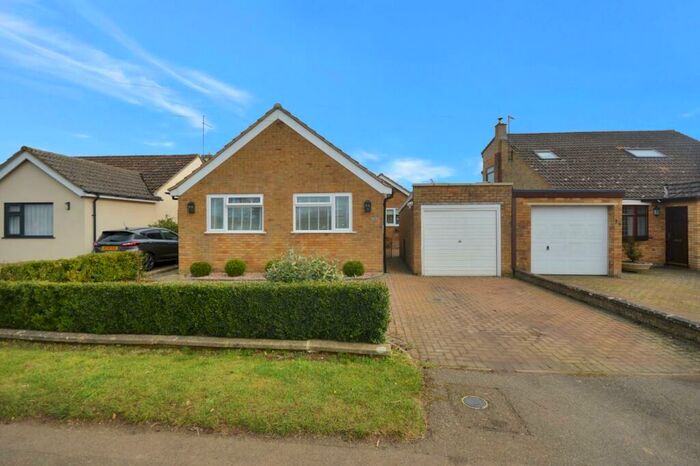 4 Bedroom Detached Bungalow For Sale In Earls Barton Road, Mears Ashby, Northampton, NN6