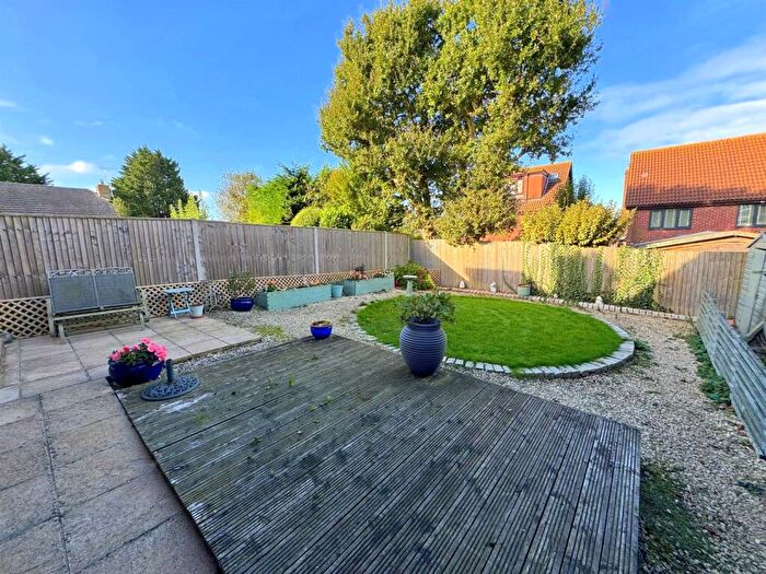 2 Bedroom Semi-Detached Bungalow For Sale In Friday Street, Eastbourne, BN23