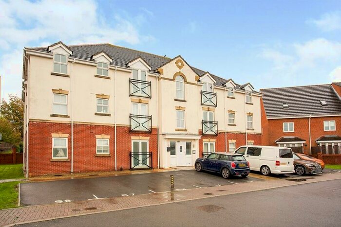 2 Bedroom Flat To Rent In Avro Court, Hamble, Southampton, SO31