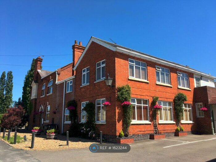 2 Bedroom Flat To Rent In Main Street, Rugby, CV23