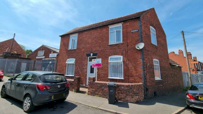 2 Bedroom Detached House To Rent In Pearson Street, Stourbridge, DY9
