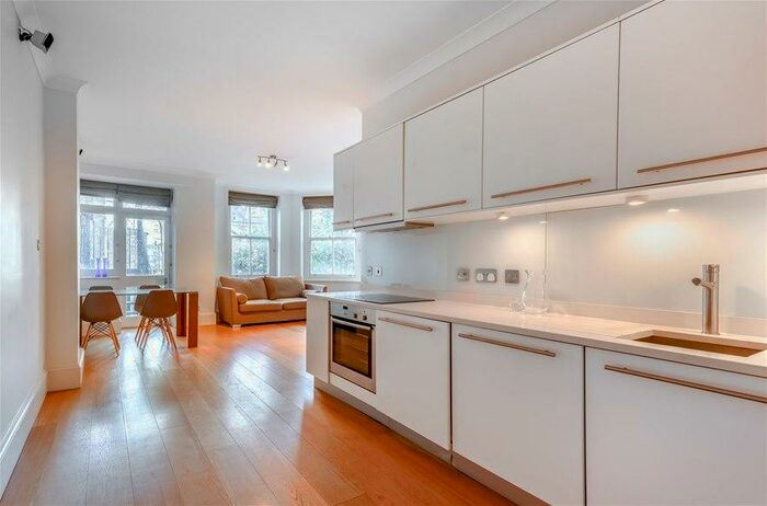 2 Bedroom Flat To Rent In Drayton Gardens, South Kensington, London, SW10