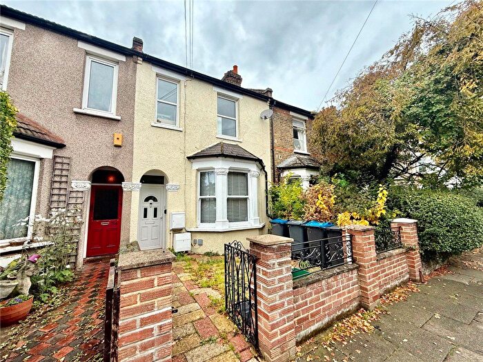 2 Bedroom Detached House For Sale In Hamilton Road, London, SW19