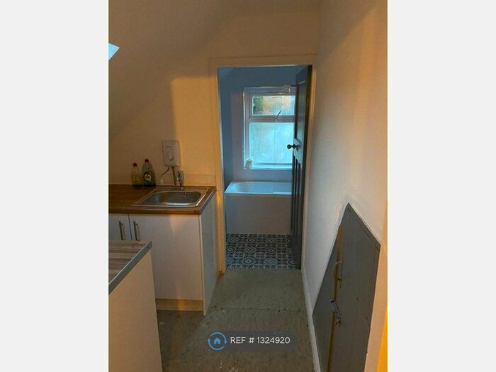 Studio To Rent In Penhurst, Derby DE1