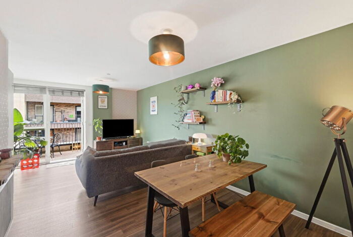 2 Bedroom Apartment For Sale In Troubridge Square, E17